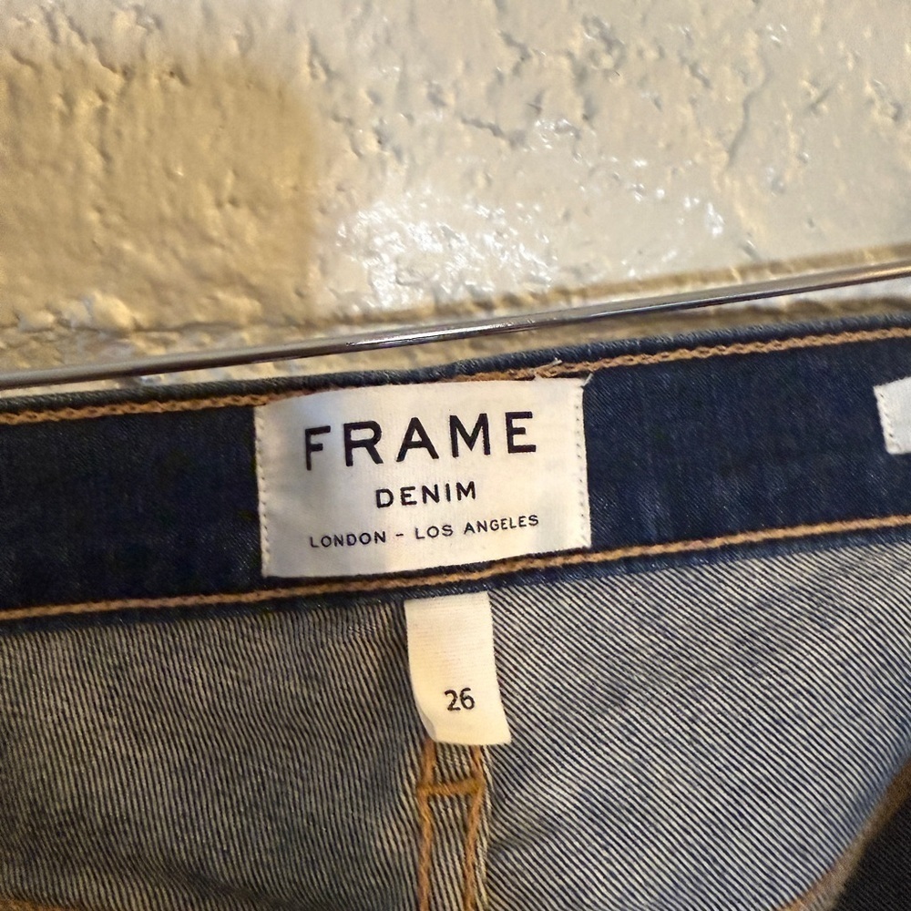 FRAME Le Skinny de Jeanne| Dark Wash| Size 26 - Picture 4 of 6